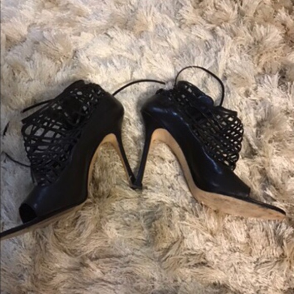 Authentic Manolo Blahnik Heels. No lower than $200 - Picture 2 of 6